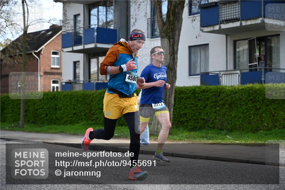 12.04.2026 - 45. Internationalen Wilhelmsburger Insellauf J. Mangold http://msf.ph/oto/9455691 12.04.2026 10:27:45 Ziel 4580, 2213, 4651, 4651, 3562, 2265, 5473, 4163, 4214, 2022, 2022, 4068, 4294, 2851, 5452, 4995, 5833 meine-sportfotos.de