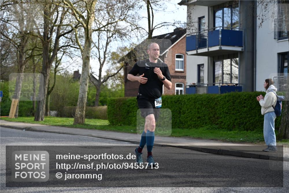 12.04.2026 - 45. Internationalen Wilhelmsburger Insellauf J. Mangold http://msf.ph/oto/9455713 12.04.2026 10:27:57 Ziel 4651, 3562, 2265, 5473, 4163, 4214, 2022, 2022, 4068, 4294, 2851, 5452, 4995, 5833, 3904, 4994, 4831, 3141, 4883 meine-sportfotos.de
