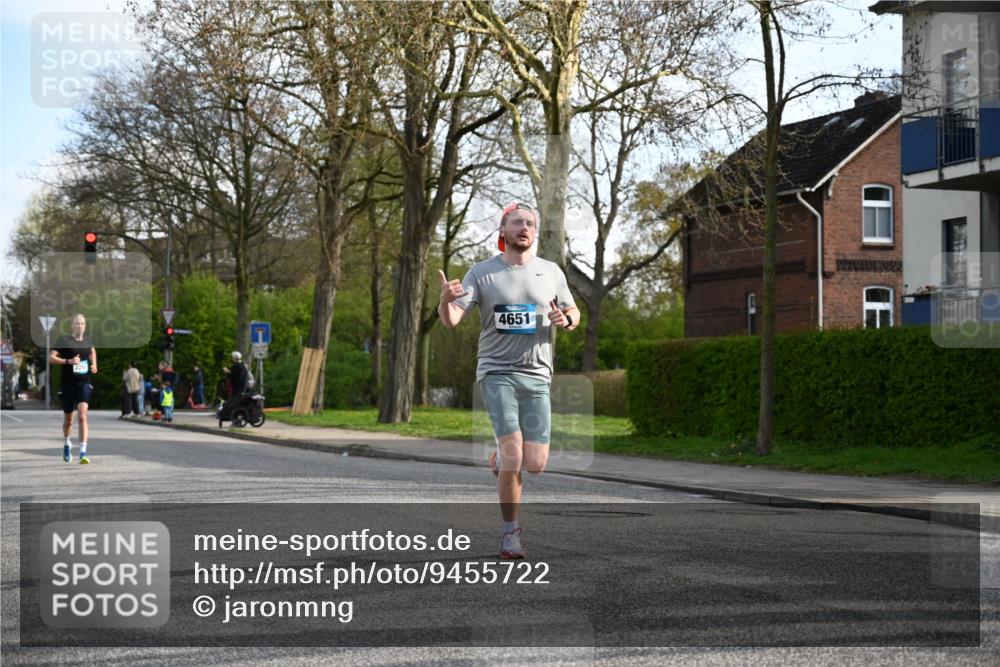 12.04.2026 - 45. Internationalen Wilhelmsburger Insellauf J. Mangold http://msf.ph/oto/9455722 12.04.2026 10:27:59 Ziel 4651, 3562, 2265, 5473, 4163, 4214, 2022, 4068, 4294, 2851, 5452, 4995, 5833, 3904, 4994, 4831, 3141, 4883, 2979, 3585 meine-sportfotos.de