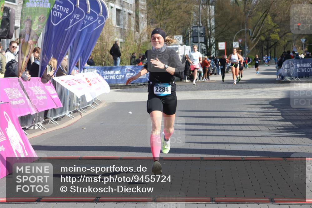 12.04.2026 - 45. Internationalen Wilhelmsburger Insellauf Strokosch-Dieckow http://msf.ph/oto/9455724 12.04.2026 10:31:42 Ziel 5526, 2284 meine-sportfotos.de