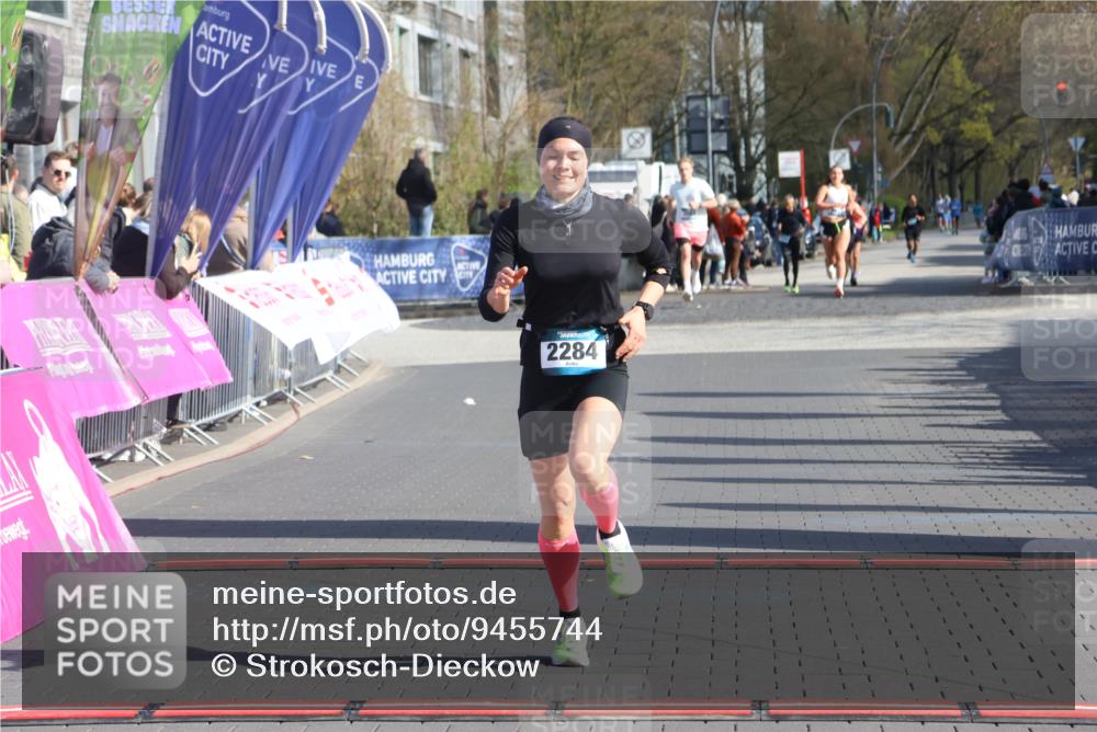12.04.2026 - 45. Internationalen Wilhelmsburger Insellauf Strokosch-Dieckow http://msf.ph/oto/9455744 12.04.2026 10:31:42 Ziel 5526, 2284 meine-sportfotos.de