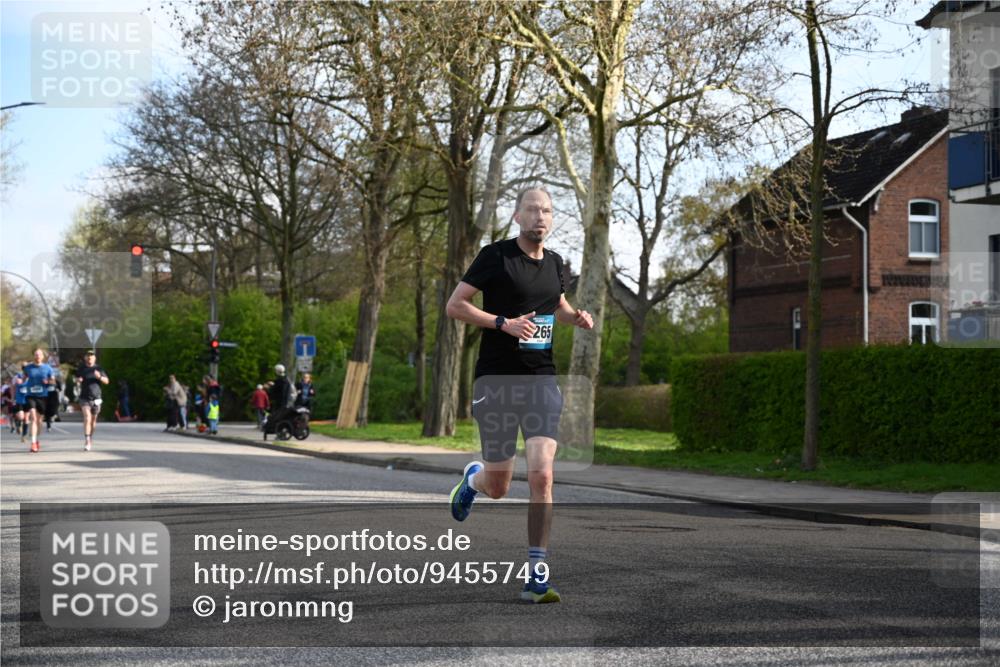 12.04.2026 - 45. Internationalen Wilhelmsburger Insellauf J. Mangold http://msf.ph/oto/9455749 12.04.2026 10:28:03 Ziel 4651, 3562, 2265, 5473, 4163, 4214, 2022, 4068, 4294, 2851, 5452, 4995, 5833, 3904, 4994, 4831, 3141, 4883, 2979, 3585, 4154, 3473 meine-sportfotos.de