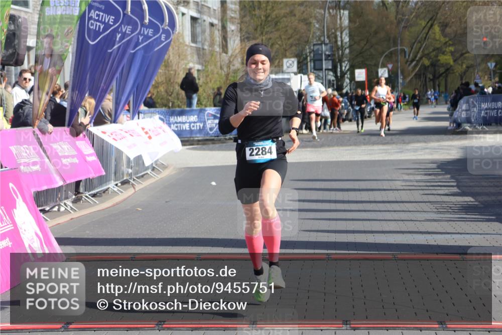 12.04.2026 - 45. Internationalen Wilhelmsburger Insellauf Strokosch-Dieckow http://msf.ph/oto/9455751 12.04.2026 10:31:42 Ziel 5526, 2284 meine-sportfotos.de