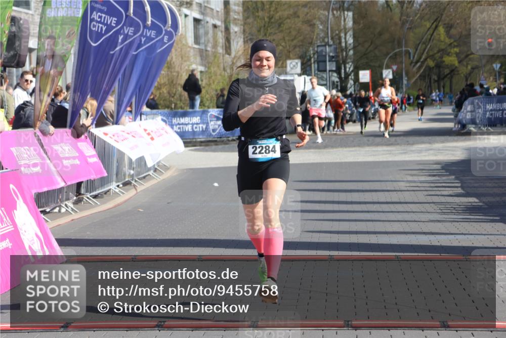 12.04.2026 - 45. Internationalen Wilhelmsburger Insellauf Strokosch-Dieckow http://msf.ph/oto/9455758 12.04.2026 10:31:42 Ziel 5526, 2284 meine-sportfotos.de