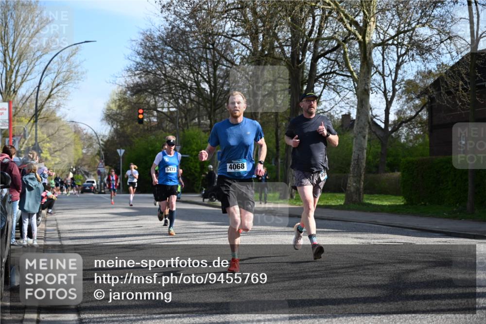 12.04.2026 - 45. Internationalen Wilhelmsburger Insellauf J. Mangold http://msf.ph/oto/9455769 12.04.2026 10:28:11 Ziel 3562, 2265, 5473, 4163, 4214, 2022, 4068, 4294, 2851, 5452, 4995, 5833, 3904, 4994, 4831, 3141, 4883, 2979, 3585, 4154, 3473, 4075, 4144 meine-sportfotos.de