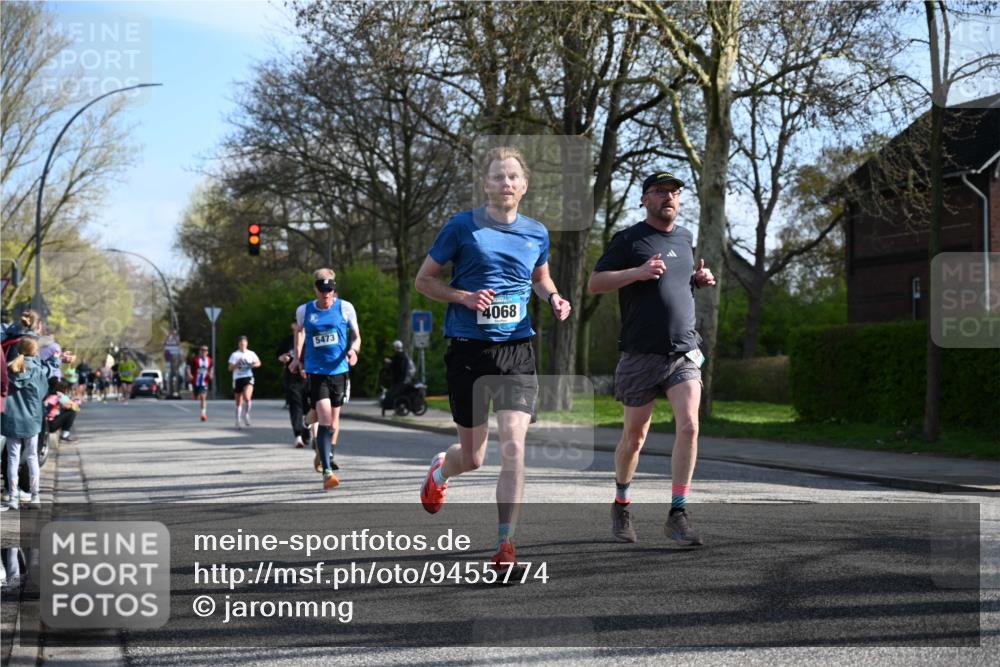 12.04.2026 - 45. Internationalen Wilhelmsburger Insellauf J. Mangold http://msf.ph/oto/9455774 12.04.2026 10:28:11 Ziel 3562, 2265, 5473, 4163, 4214, 2022, 4068, 4294, 2851, 5452, 4995, 5833, 3904, 4994, 4831, 3141, 4883, 2979, 3585, 4154, 3473, 4075, 4144 meine-sportfotos.de