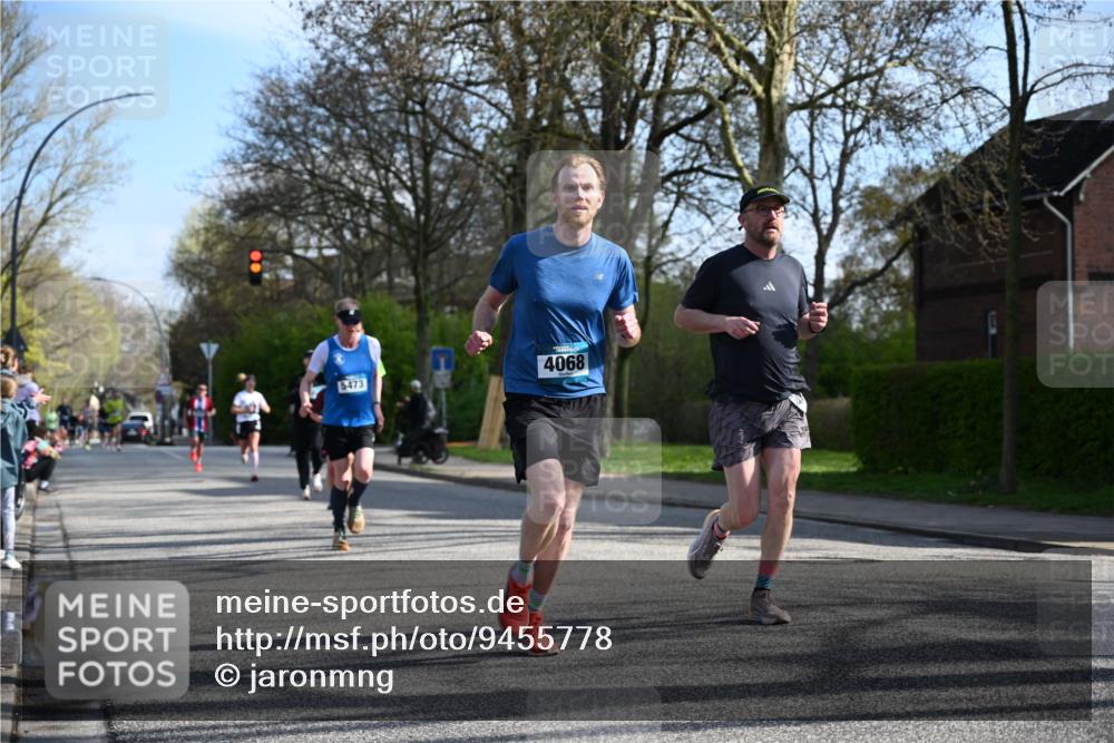 12.04.2026 - 45. Internationalen Wilhelmsburger Insellauf J. Mangold http://msf.ph/oto/9455778 12.04.2026 10:28:11 Ziel 3562, 2265, 5473, 4163, 4214, 2022, 4068, 4294, 2851, 5452, 4995, 5833, 3904, 4994, 4831, 3141, 4883, 2979, 3585, 4154, 3473, 4075, 4144 meine-sportfotos.de