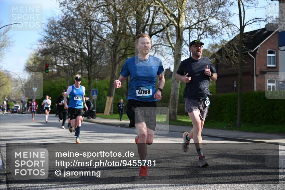 12.04.2026 - 45. Internationalen Wilhelmsburger Insellauf J. Mangold http://msf.ph/oto/9455781 12.04.2026 10:28:11 Ziel 3562, 2265, 5473, 4163, 4214, 2022, 4068, 4294, 2851, 5452, 4995, 5833, 3904, 4994, 4831, 3141, 4883, 2979, 3585, 4154, 3473, 4075, 4144 meine-sportfotos.de