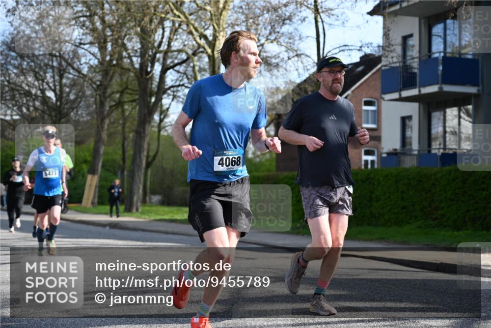 12.04.2026 - 45. Internationalen Wilhelmsburger Insellauf J. Mangold http://msf.ph/oto/9455789 12.04.2026 10:28:12 Ziel 2265, 5473, 4163, 4214, 2022, 4068, 4294, 2851, 5452, 4995, 5833, 3904, 4994, 4831, 3141, 4883, 2979, 3585, 4154, 3473, 4075, 4144 meine-sportfotos.de