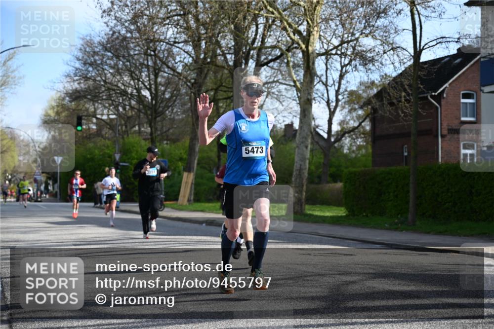 12.04.2026 - 45. Internationalen Wilhelmsburger Insellauf J. Mangold http://msf.ph/oto/9455797 12.04.2026 10:28:13 Ziel 2265, 5473, 4163, 4214, 2022, 4068, 4294, 2851, 5452, 4995, 5833, 3904, 4994, 3904, 4994, 4831, 3141, 4883, 2979, 3585, 4154, 3473, 4075, 4144 meine-sportfotos.de