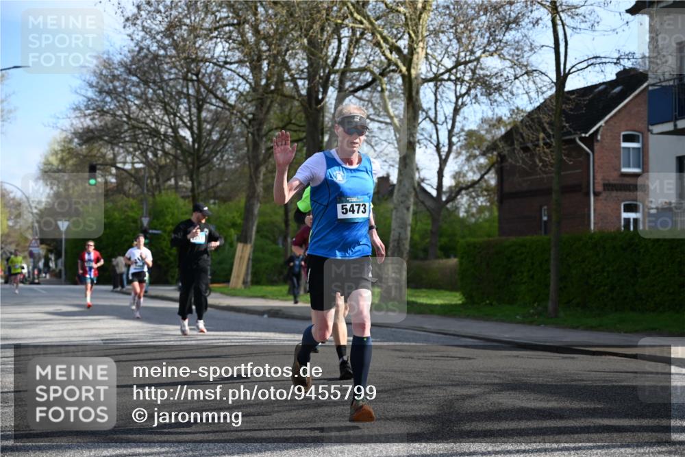 12.04.2026 - 45. Internationalen Wilhelmsburger Insellauf J. Mangold http://msf.ph/oto/9455799 12.04.2026 10:28:13 Ziel 2265, 5473, 4163, 4214, 2022, 4068, 4294, 2851, 5452, 4995, 5833, 3904, 4994, 3904, 4994, 4831, 3141, 4883, 2979, 3585, 4154, 3473, 4075, 4144 meine-sportfotos.de