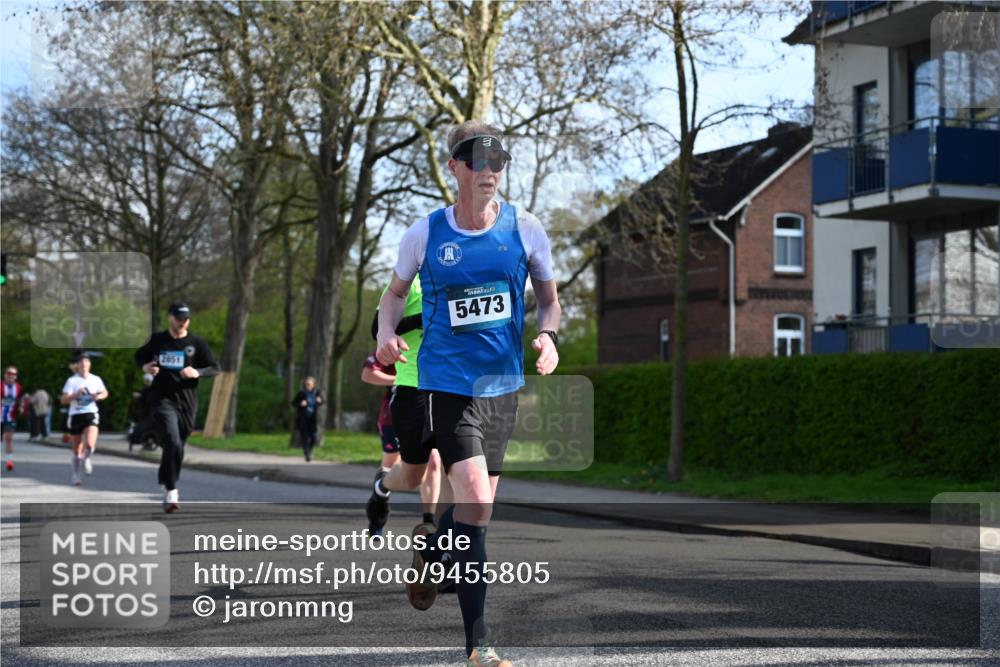 12.04.2026 - 45. Internationalen Wilhelmsburger Insellauf J. Mangold http://msf.ph/oto/9455805 12.04.2026 10:28:13 Ziel 2265, 5473, 4163, 4214, 2022, 4068, 4294, 2851, 5452, 4995, 5833, 3904, 4994, 3904, 4994, 4831, 3141, 4883, 2979, 3585, 4154, 3473, 4075, 4144 meine-sportfotos.de