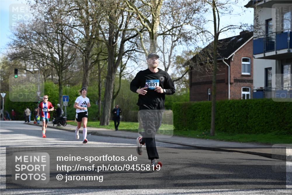 12.04.2026 - 45. Internationalen Wilhelmsburger Insellauf J. Mangold http://msf.ph/oto/9455819 12.04.2026 10:28:15 Ziel 2265, 5473, 4163, 4214, 2022, 4068, 4294, 2851, 5452, 4995, 5833, 3904, 4994, 4831, 3141, 4883, 2979, 3585, 4154, 3473, 3473, 4075, 4144 meine-sportfotos.de