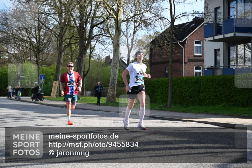 12.04.2026 - 45. Internationalen Wilhelmsburger Insellauf J. Mangold http://msf.ph/oto/9455834 12.04.2026 10:28:17 Ziel 2265, 5473, 4163, 4214, 2022, 4068, 4294, 2851, 5452, 4995, 5833, 3904, 4994, 4831, 3141, 4883, 2979, 3585, 4154, 3473, 4075, 4144, 5316 meine-sportfotos.de