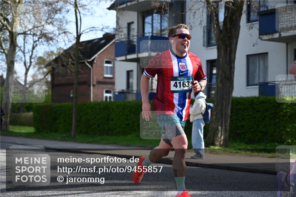 12.04.2026 - 45. Internationalen Wilhelmsburger Insellauf J. Mangold http://msf.ph/oto/9455857 12.04.2026 10:28:19 Ziel 5473, 4163, 4214, 2022, 4068, 4294, 2851, 5452, 4995, 5833, 3904, 4994, 4831, 3141, 4883, 2979, 3585, 4154, 3473, 4075, 4144, 5316 meine-sportfotos.de