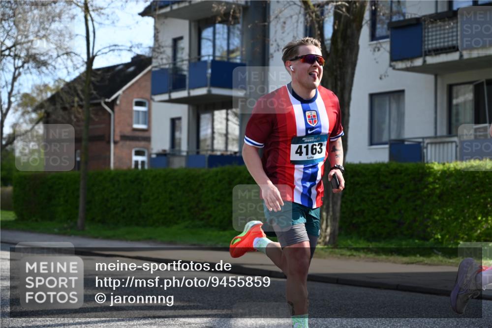 12.04.2026 - 45. Internationalen Wilhelmsburger Insellauf J. Mangold http://msf.ph/oto/9455859 12.04.2026 10:28:19 Ziel 5473, 4163, 4214, 2022, 4068, 4294, 2851, 5452, 4995, 5833, 3904, 4994, 4831, 3141, 4883, 2979, 3585, 4154, 3473, 4075, 4144, 5316 meine-sportfotos.de