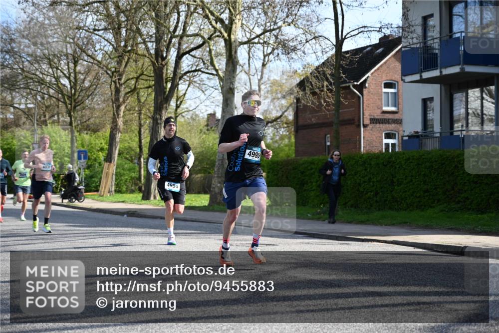 12.04.2026 - 45. Internationalen Wilhelmsburger Insellauf J. Mangold http://msf.ph/oto/9455883 12.04.2026 10:28:27 Ziel 5452, 4995, 5833, 3904, 4994, 4831, 3141, 4883, 2979, 3585, 4154, 3473, 3473, 4075, 4144, 5316, 3514, 2793 meine-sportfotos.de