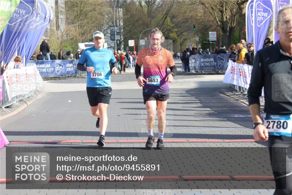 12.04.2026 - 45. Internationalen Wilhelmsburger Insellauf Strokosch-Dieckow http://msf.ph/oto/9455891 12.04.2026 10:32:00 Ziel 2780, 5653, 3706 meine-sportfotos.de