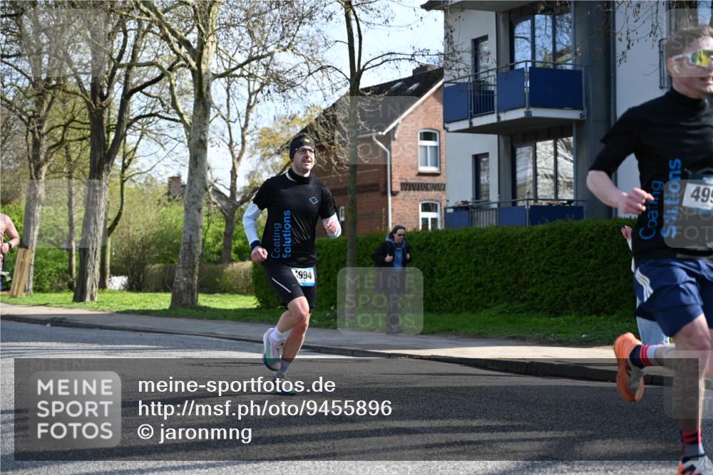 12.04.2026 - 45. Internationalen Wilhelmsburger Insellauf J. Mangold http://msf.ph/oto/9455896 12.04.2026 10:28:28 Ziel 4995, 5833, 3904, 4994, 4831, 3141, 4883, 2979, 3585, 4154, 3473, 4075, 4144, 5316, 5316, 3514, 2793, 3777 meine-sportfotos.de