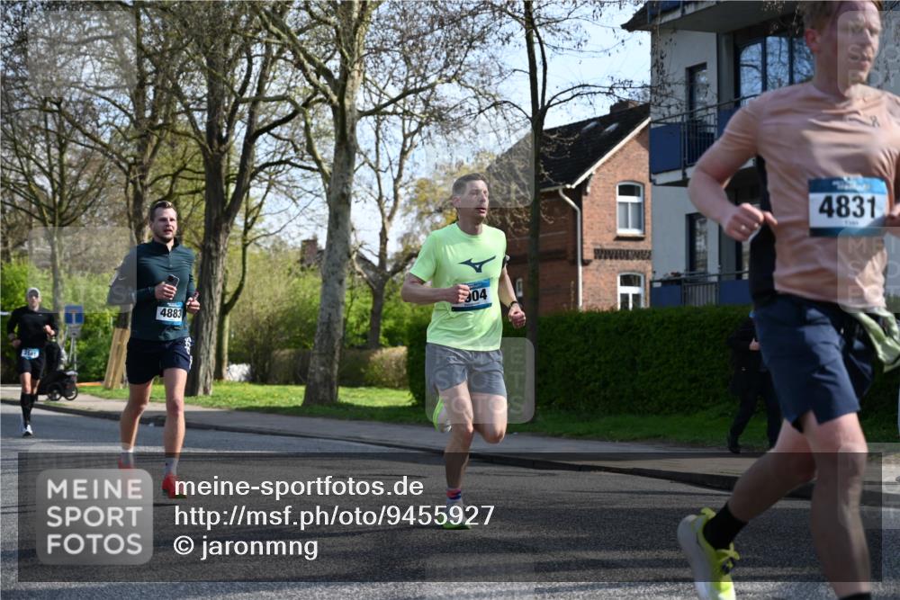 12.04.2026 - 45. Internationalen Wilhelmsburger Insellauf J. Mangold http://msf.ph/oto/9455927 12.04.2026 10:28:31 Ziel 4995, 5833, 3904, 4994, 4831, 3141, 4883, 2979, 3585, 4154, 3473, 4075, 4144, 5316, 3514, 2793, 3777, 4979, 4087 meine-sportfotos.de