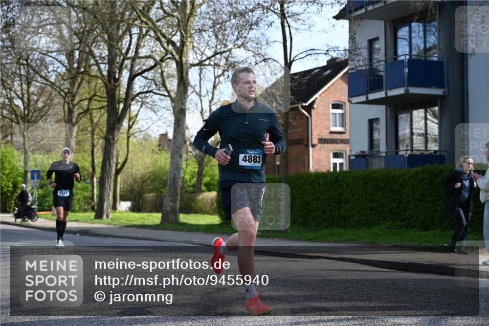 12.04.2026 - 45. Internationalen Wilhelmsburger Insellauf J. Mangold http://msf.ph/oto/9455940 12.04.2026 10:28:32 Ziel 4995, 5833, 3904, 4994, 4831, 3141, 4883, 2979, 3585, 4154, 3473, 4075, 4144, 5316, 3514, 3514, 2793, 3777, 4979, 4087 meine-sportfotos.de
