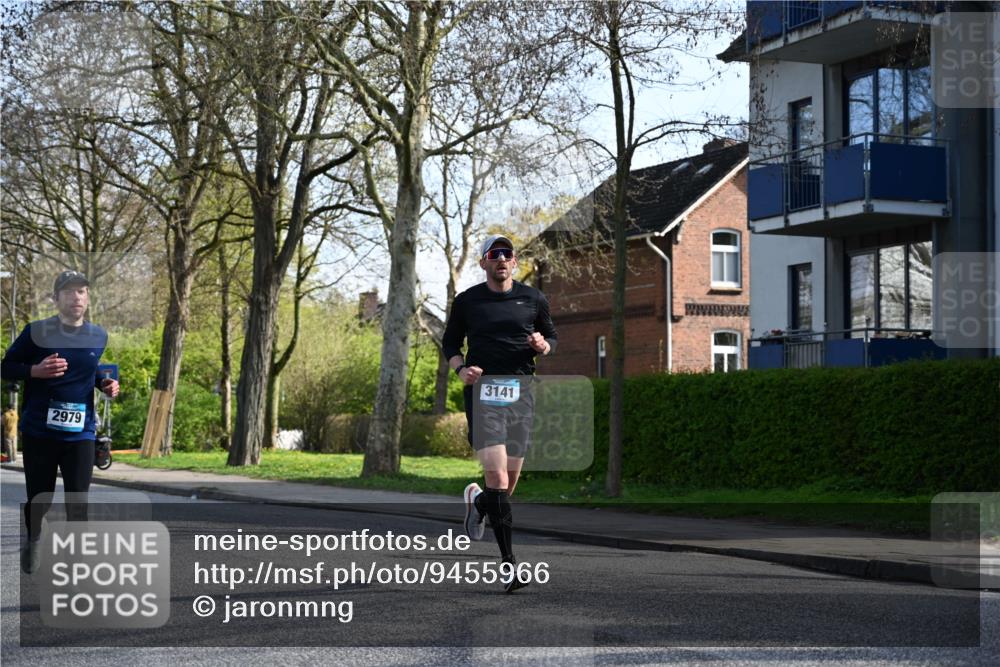 12.04.2026 - 45. Internationalen Wilhelmsburger Insellauf J. Mangold http://msf.ph/oto/9455966 12.04.2026 10:28:34 Ziel 3904, 4994, 4831, 3141, 4883, 2979, 3585, 4154, 3473, 4075, 4144, 4144, 5316, 3514, 2793, 3777, 4979, 4087, 3735 meine-sportfotos.de
