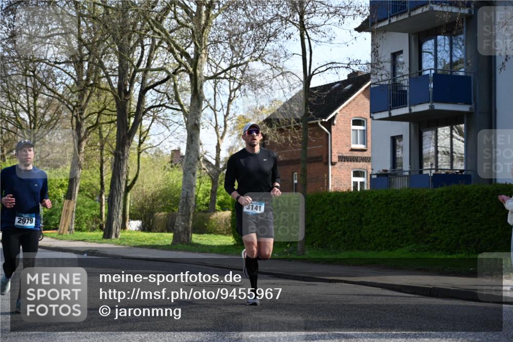 12.04.2026 - 45. Internationalen Wilhelmsburger Insellauf J. Mangold http://msf.ph/oto/9455967 12.04.2026 10:28:34 Ziel 3904, 4994, 4831, 3141, 4883, 2979, 3585, 4154, 3473, 4075, 4144, 4144, 5316, 3514, 2793, 3777, 4979, 4087, 3735 meine-sportfotos.de