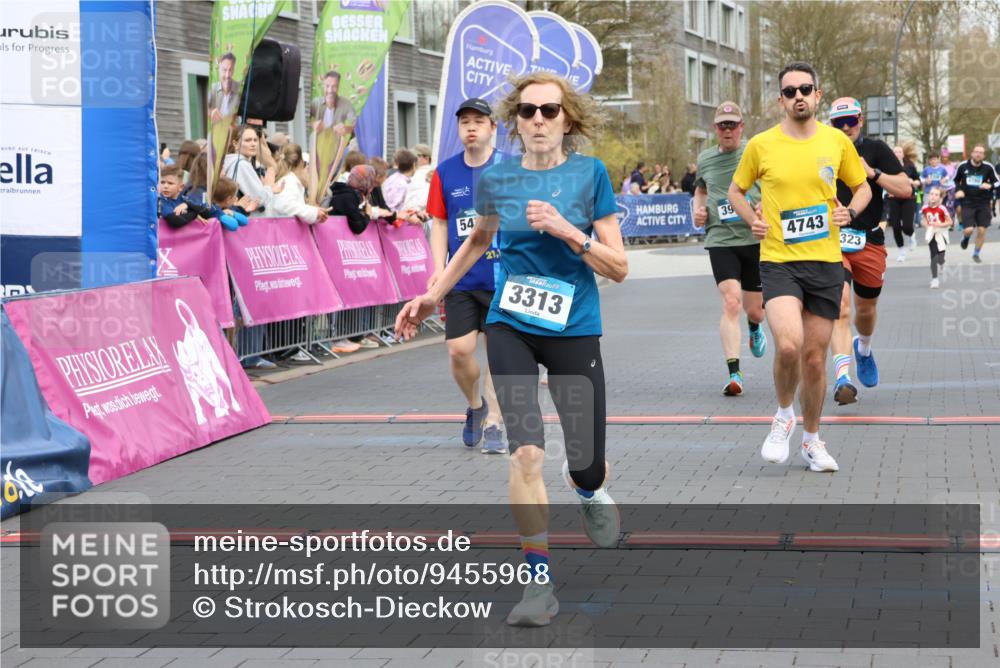 12.04.2026 - 45. Internationalen Wilhelmsburger Insellauf Strokosch-Dieckow http://msf.ph/oto/9455968 12.04.2026 13:03:47 Ziel 3313, 4743 meine-sportfotos.de
