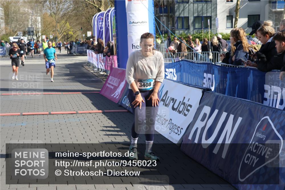 12.04.2026 - 45. Internationalen Wilhelmsburger Insellauf Strokosch-Dieckow http://msf.ph/oto/9456023 12.04.2026 10:45:27 Ziel 2810, 3408, 4739, 3416, 2899, 4785 meine-sportfotos.de