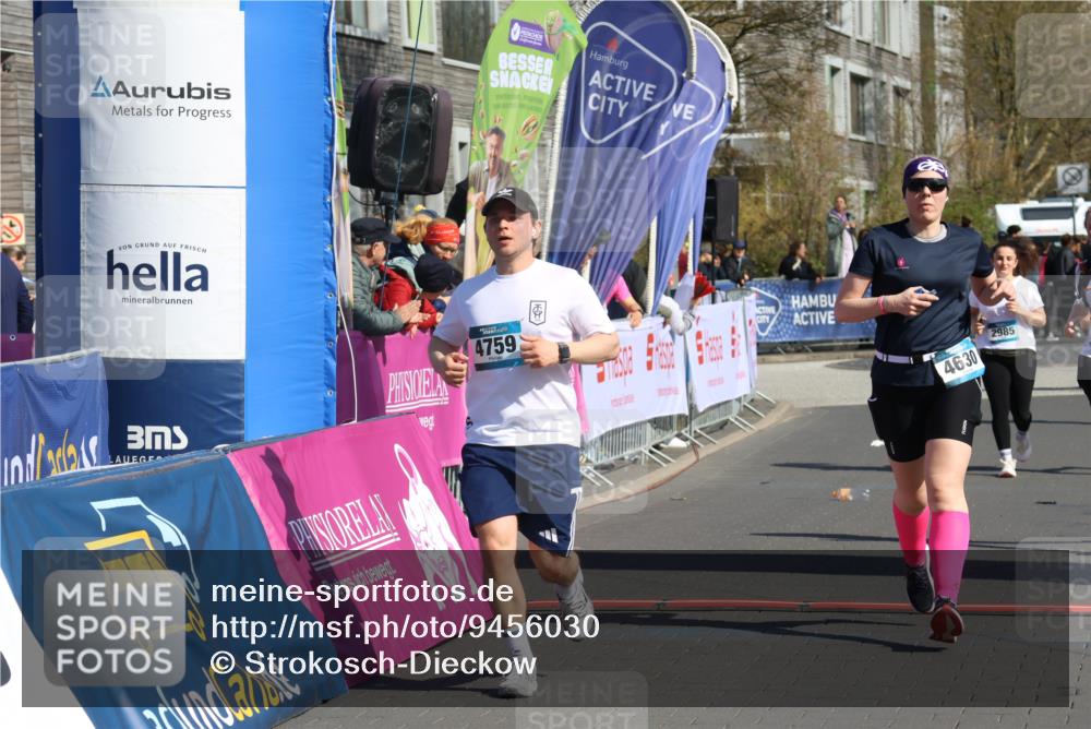 12.04.2026 - 45. Internationalen Wilhelmsburger Insellauf Strokosch-Dieckow http://msf.ph/oto/9456030 12.04.2026 11:02:39 Ziel 4759, 4630, 4069 meine-sportfotos.de