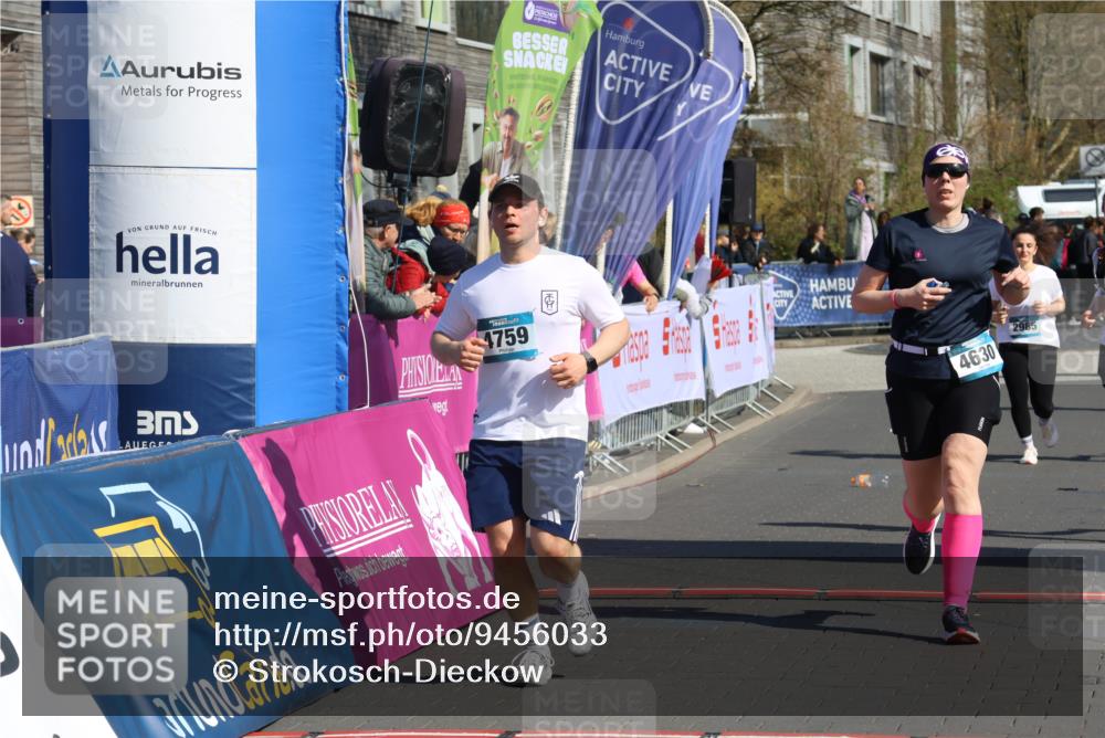 12.04.2026 - 45. Internationalen Wilhelmsburger Insellauf Strokosch-Dieckow http://msf.ph/oto/9456033 12.04.2026 11:02:40 Ziel 4759, 4630, 4069 meine-sportfotos.de
