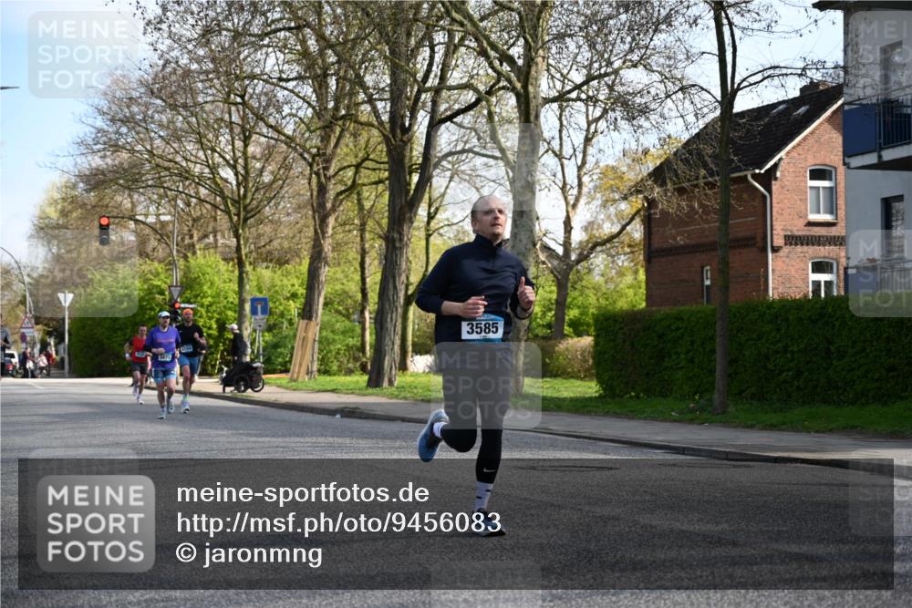 12.04.2026 - 45. Internationalen Wilhelmsburger Insellauf J. Mangold http://msf.ph/oto/9456083 12.04.2026 10:28:38 Ziel 3904, 4994, 4831, 3141, 4883, 2979, 3585, 4154, 3473, 4075, 4144, 5316, 3514, 2793, 3777, 4979, 4087, 3735 meine-sportfotos.de
