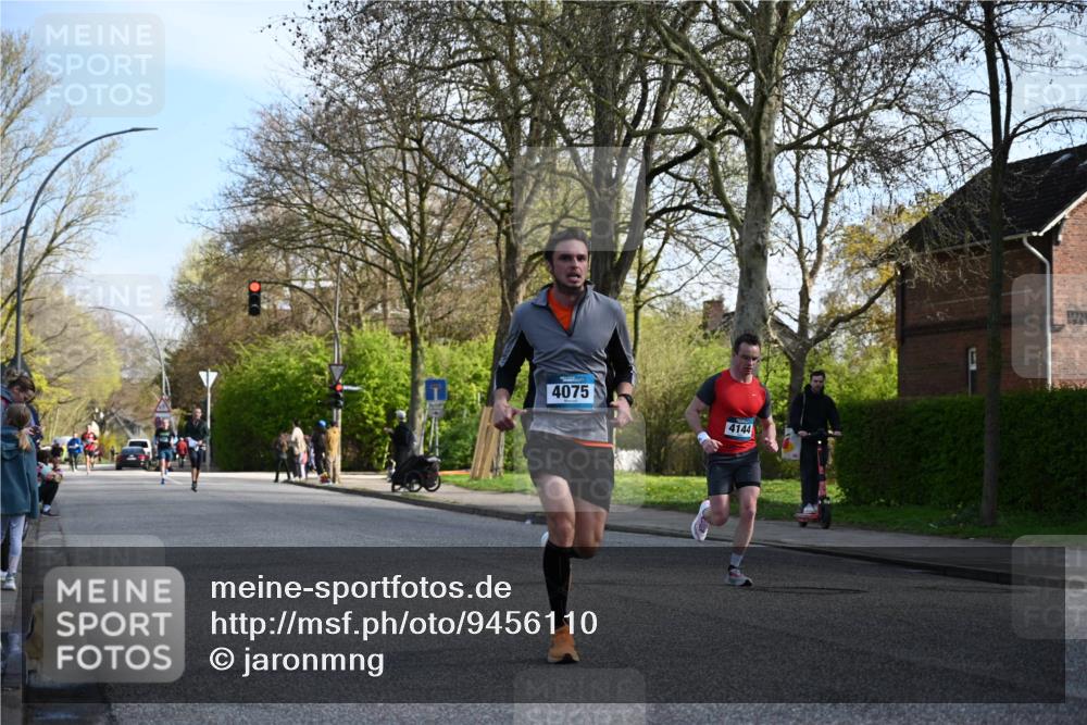 12.04.2026 - 45. Internationalen Wilhelmsburger Insellauf J. Mangold http://msf.ph/oto/9456110 12.04.2026 10:28:45 Ziel 2979, 3585, 4154, 3473, 4075, 4144, 5316, 3514, 2793, 3777, 4979, 4087, 3735, 3778, 4975 meine-sportfotos.de