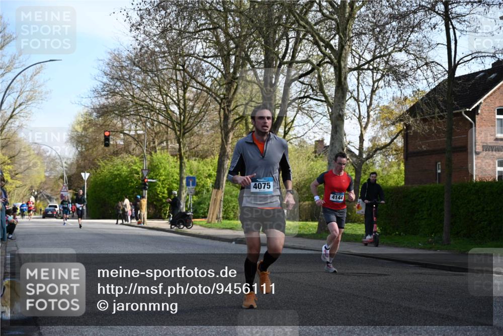 12.04.2026 - 45. Internationalen Wilhelmsburger Insellauf J. Mangold http://msf.ph/oto/9456111 12.04.2026 10:28:45 Ziel 2979, 3585, 4154, 3473, 4075, 4144, 5316, 3514, 2793, 3777, 4979, 4087, 3735, 3778, 4975 meine-sportfotos.de