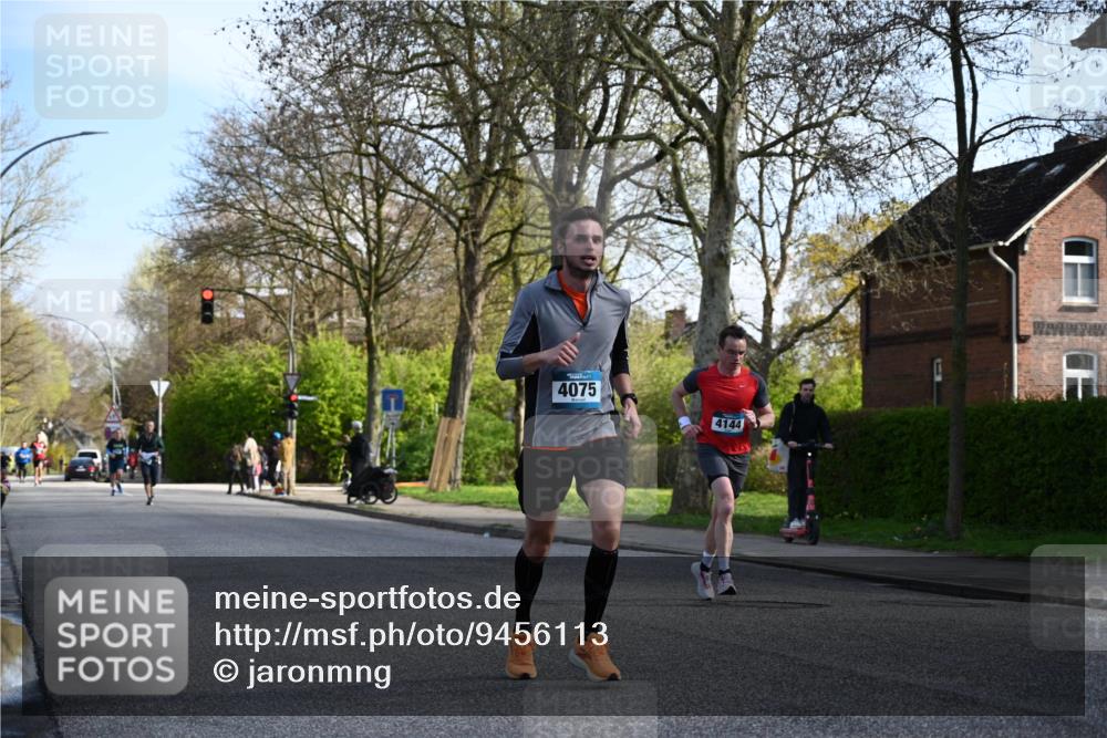 12.04.2026 - 45. Internationalen Wilhelmsburger Insellauf J. Mangold http://msf.ph/oto/9456113 12.04.2026 10:28:45 Ziel 2979, 3585, 4154, 3473, 4075, 4144, 5316, 3514, 2793, 3777, 4979, 4087, 3735, 3778, 4975 meine-sportfotos.de
