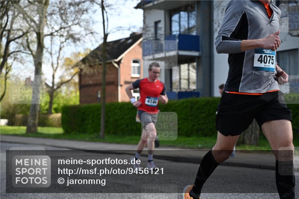 12.04.2026 - 45. Internationalen Wilhelmsburger Insellauf J. Mangold http://msf.ph/oto/9456121 12.04.2026 10:28:47 Ziel 2979, 3585, 4154, 3473, 4075, 4144, 5316, 3514, 2793, 3777, 4979, 4087, 3735, 3778, 4975 meine-sportfotos.de