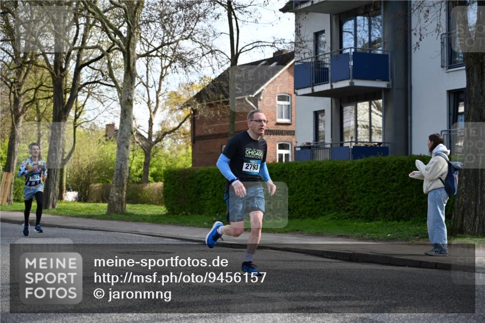 12.04.2026 - 45. Internationalen Wilhelmsburger Insellauf J. Mangold http://msf.ph/oto/9456157 12.04.2026 10:28:59 Ziel 4144, 5316, 3514, 2793, 3777, 4979, 4087, 3735, 3778, 4975, 4027, 5804, 3355, 4142, 2627 meine-sportfotos.de