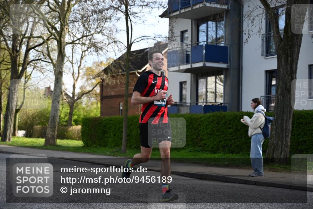 12.04.2026 - 45. Internationalen Wilhelmsburger Insellauf J. Mangold http://msf.ph/oto/9456189 12.04.2026 10:29:06 Ziel 3514, 2793, 3777, 4979, 4087, 3735, 3778, 4975, 4027, 5804, 3355, 3355, 4142, 2627, 3542 meine-sportfotos.de