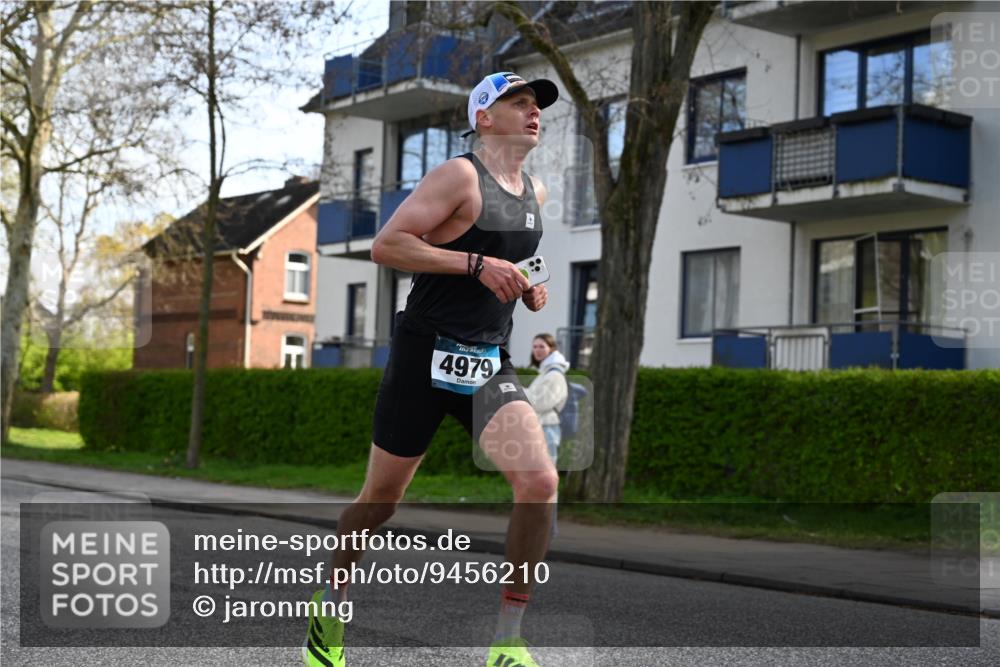 12.04.2026 - 45. Internationalen Wilhelmsburger Insellauf J. Mangold http://msf.ph/oto/9456210 12.04.2026 10:29:09 Ziel 3514, 2793, 3777, 4979, 4087, 3735, 3778, 4975, 4027, 5804, 3355, 4142, 2627, 3542, 4511 meine-sportfotos.de