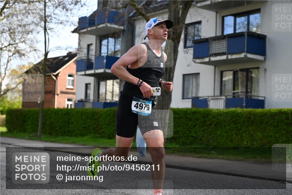 12.04.2026 - 45. Internationalen Wilhelmsburger Insellauf J. Mangold http://msf.ph/oto/9456211 12.04.2026 10:29:09 Ziel 3514, 2793, 3777, 4979, 4087, 3735, 3778, 4975, 4027, 5804, 3355, 4142, 2627, 3542, 4511 meine-sportfotos.de