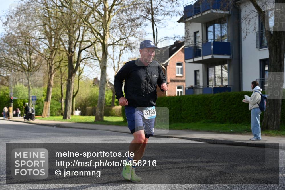 12.04.2026 - 45. Internationalen Wilhelmsburger Insellauf J. Mangold http://msf.ph/oto/9456216 12.04.2026 10:29:13 Ziel 2793, 3777, 4979, 4087, 3735, 3778, 4975, 4027, 5804, 3355, 4142, 2627, 3542, 4511, 5459 meine-sportfotos.de