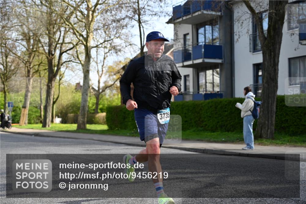 12.04.2026 - 45. Internationalen Wilhelmsburger Insellauf J. Mangold http://msf.ph/oto/9456219 12.04.2026 10:29:13 Ziel 2793, 3777, 4979, 4087, 3735, 3778, 4975, 4027, 5804, 3355, 4142, 2627, 3542, 4511, 5459 meine-sportfotos.de
