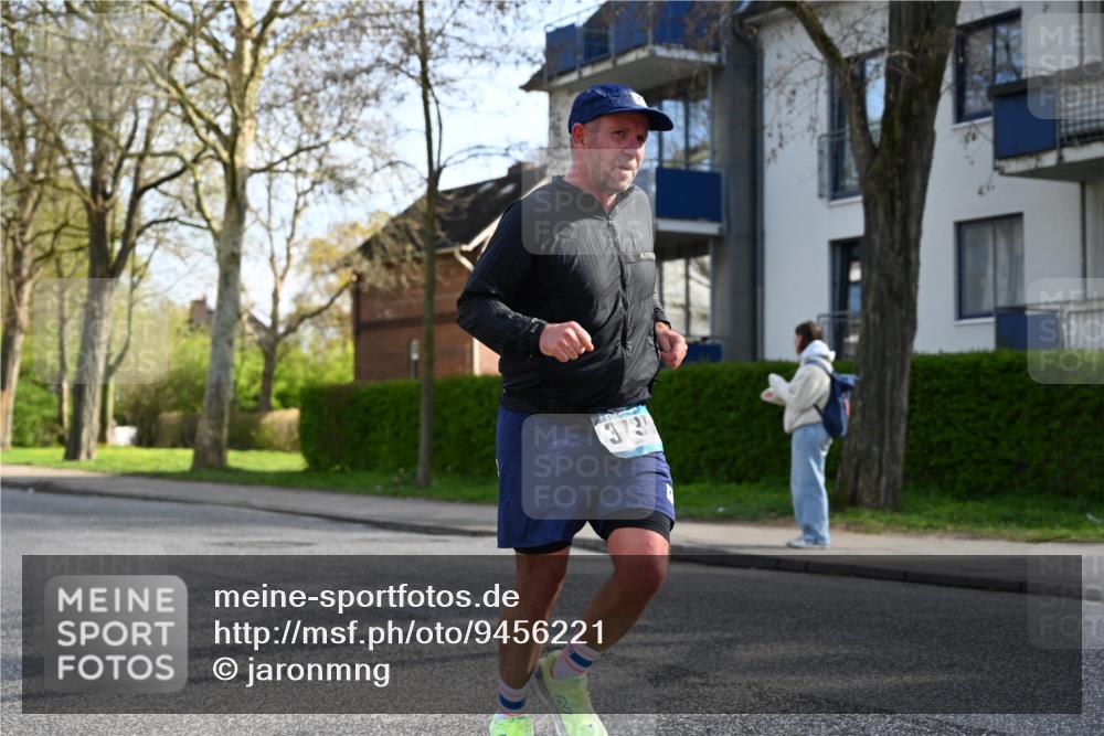 12.04.2026 - 45. Internationalen Wilhelmsburger Insellauf J. Mangold http://msf.ph/oto/9456221 12.04.2026 10:29:13 Ziel 2793, 3777, 4979, 4087, 3735, 3778, 4975, 4027, 5804, 3355, 4142, 2627, 3542, 4511, 5459 meine-sportfotos.de