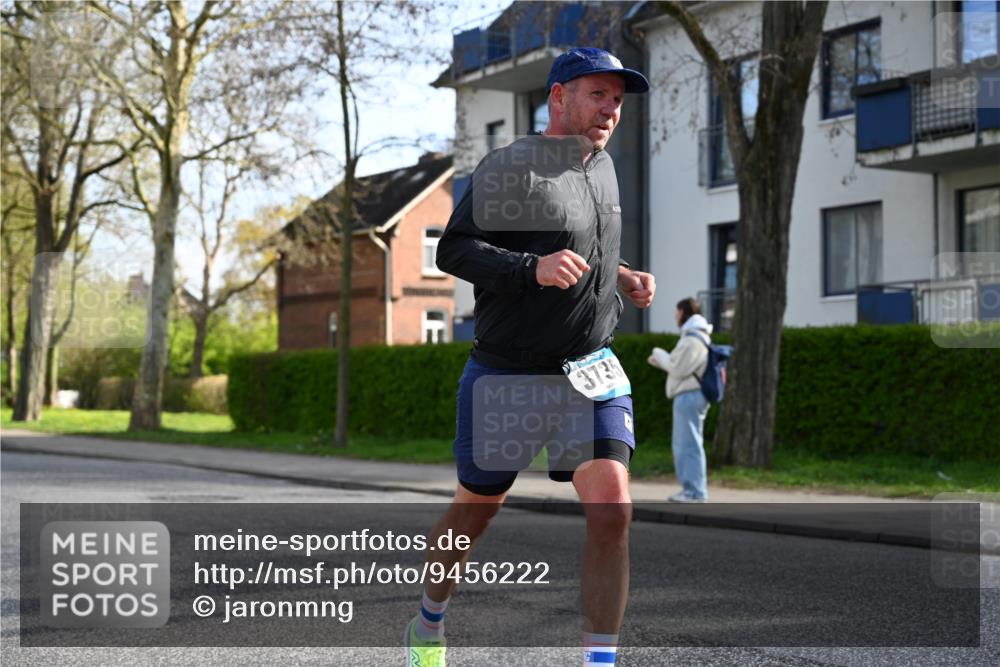 12.04.2026 - 45. Internationalen Wilhelmsburger Insellauf J. Mangold http://msf.ph/oto/9456222 12.04.2026 10:29:14 Ziel 3777, 4979, 4087, 3735, 3778, 4975, 4027, 5804, 3355, 4142, 2627, 3542, 4511, 5459 meine-sportfotos.de