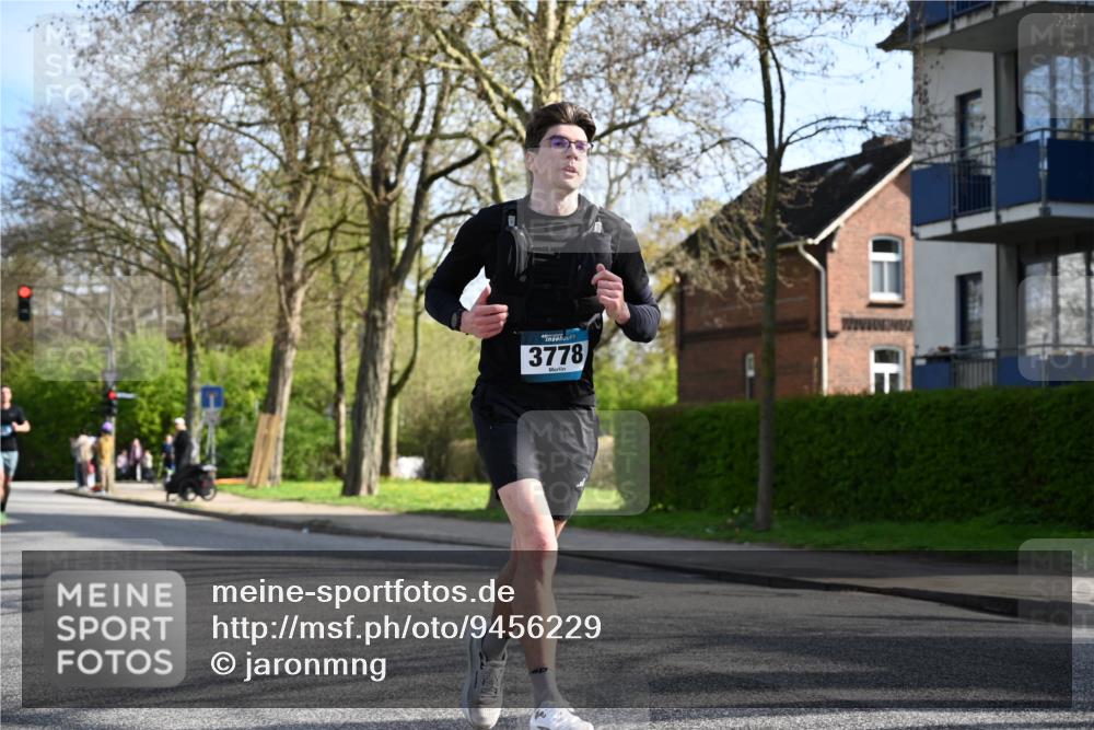 12.04.2026 - 45. Internationalen Wilhelmsburger Insellauf J. Mangold http://msf.ph/oto/9456229 12.04.2026 10:29:18 Ziel 4979, 4087, 3735, 3778, 4975, 4027, 5804, 3355, 3355, 4142, 2627, 3542, 3542, 4511, 5459, 4670 meine-sportfotos.de