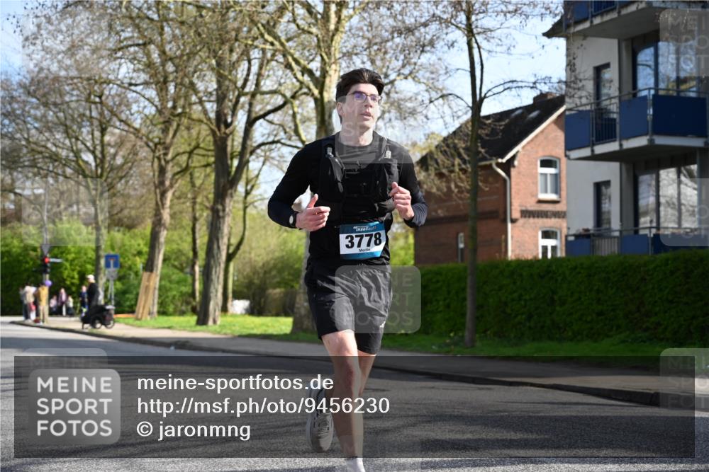 12.04.2026 - 45. Internationalen Wilhelmsburger Insellauf J. Mangold http://msf.ph/oto/9456230 12.04.2026 10:29:18 Ziel 4979, 4087, 3735, 3778, 4975, 4027, 5804, 3355, 3355, 4142, 2627, 3542, 3542, 4511, 5459, 4670 meine-sportfotos.de