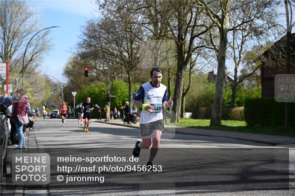12.04.2026 - 45. Internationalen Wilhelmsburger Insellauf J. Mangold http://msf.ph/oto/9456253 12.04.2026 10:29:26 Ziel 3778, 4975, 4027, 5804, 3355, 4142, 2627, 3542, 4511, 5459, 4670, 4904 meine-sportfotos.de