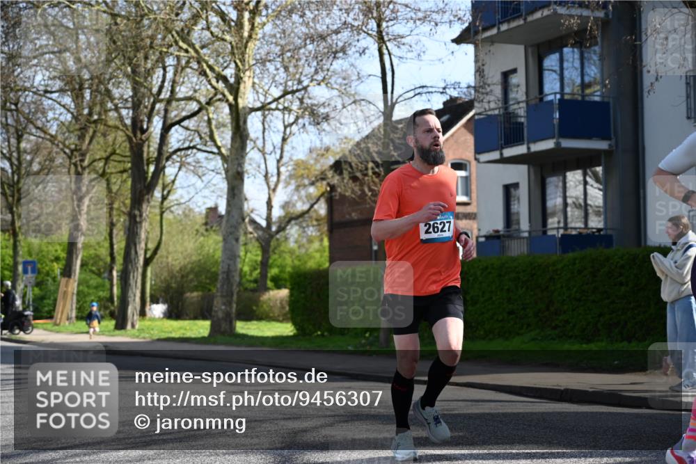 12.04.2026 - 45. Internationalen Wilhelmsburger Insellauf J. Mangold http://msf.ph/oto/9456307 12.04.2026 10:29:36 Ziel 4027, 5804, 3355, 4142, 2627, 3542, 4511, 5459, 4670, 4904, 5534, 3845, 5052, 4275, 4748, 4749 meine-sportfotos.de