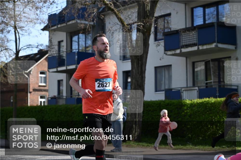 12.04.2026 - 45. Internationalen Wilhelmsburger Insellauf J. Mangold http://msf.ph/oto/9456311 12.04.2026 10:29:37 Ziel 4027, 5804, 3355, 4142, 2627, 3542, 4511, 5459, 4670, 4904, 5534, 3845, 5052, 4275, 4748, 4749 meine-sportfotos.de