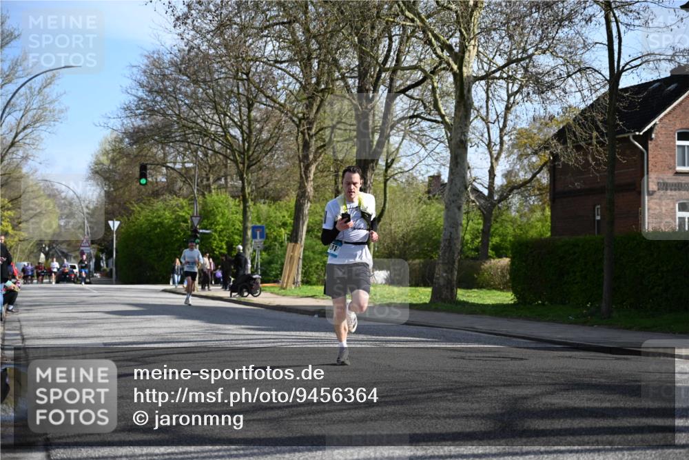 12.04.2026 - 45. Internationalen Wilhelmsburger Insellauf J. Mangold http://msf.ph/oto/9456364 12.04.2026 10:29:49 Ziel 3542, 4511, 5459, 4670, 4904, 5534, 3845, 5052, 4275, 4748, 4749, 3081, 3958, 4340, 2317 meine-sportfotos.de